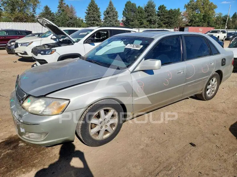 2000 Toyota AVALON photo