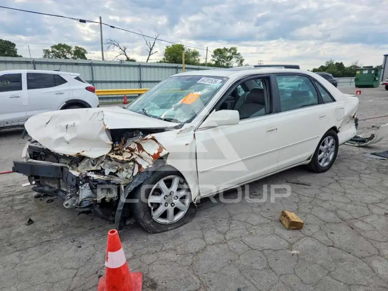 2000 Toyota AVALON photo