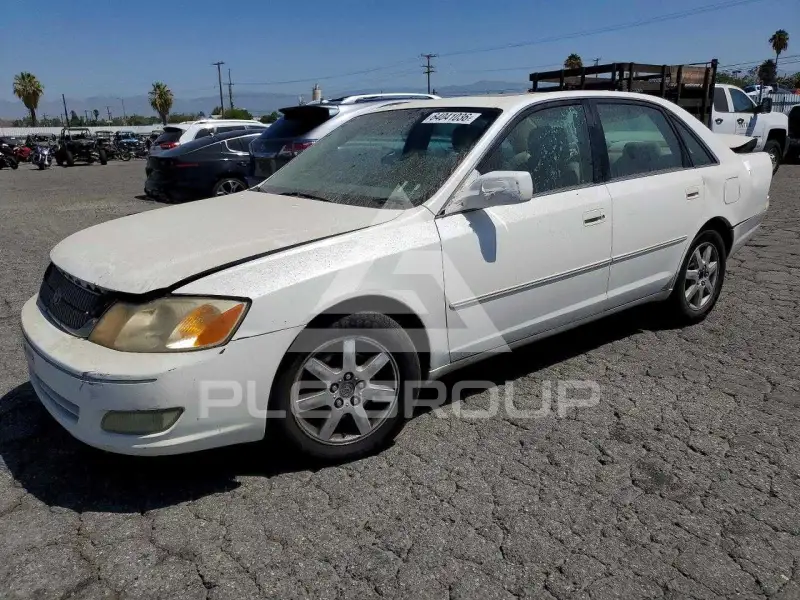 2000 Toyota AVALON photo