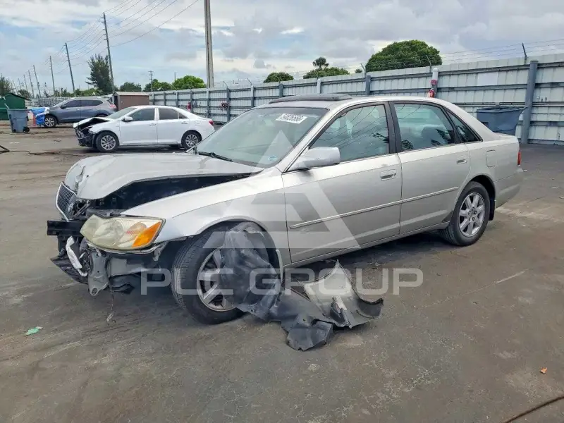 2000 Toyota AVALON фото