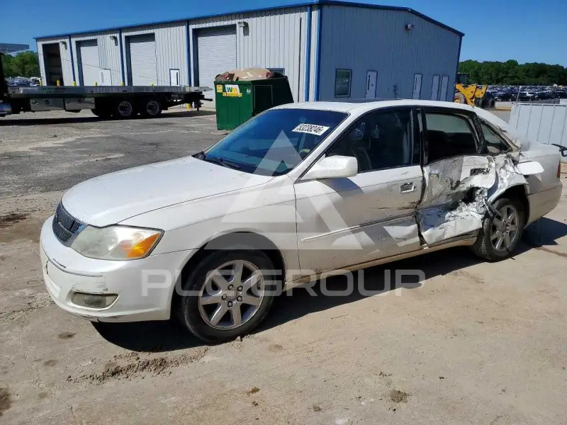 2000 Toyota AVALON photo
