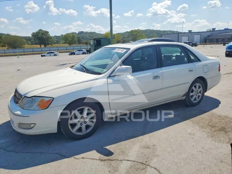 2000 Toyota AVALON photo