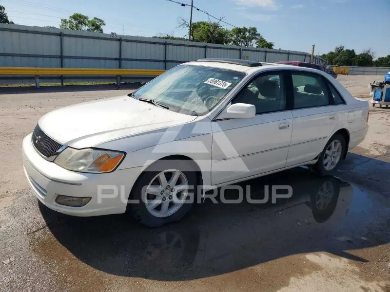 2000 Toyota AVALON photo
