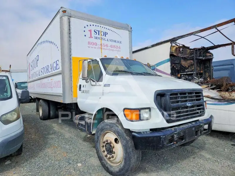 2000 Ford F-650 photo