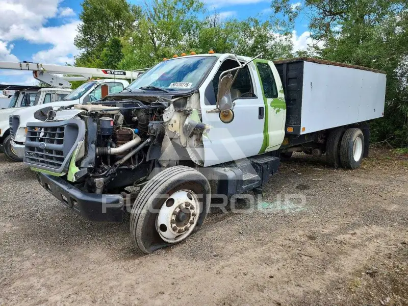2000 Ford F-650 фото