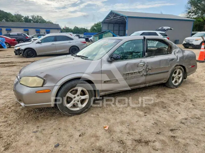 2001 Nissan MAXIMA photo