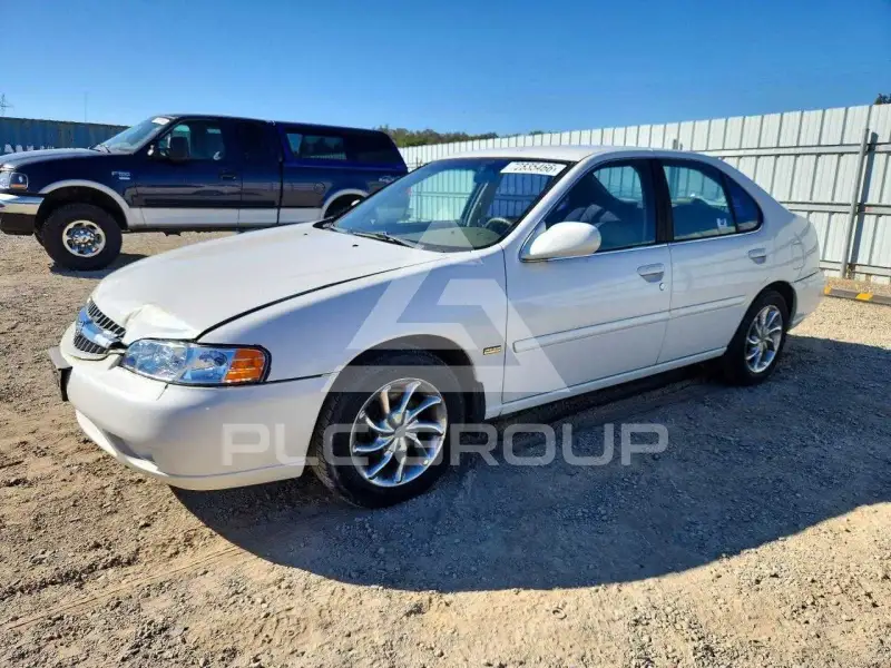2001 Nissan ALTIMA photo