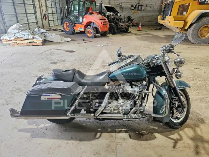 2001 Harley-Davidson FL photo