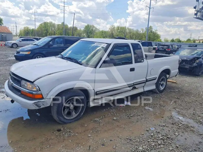 2001 Chevrolet S10 фото