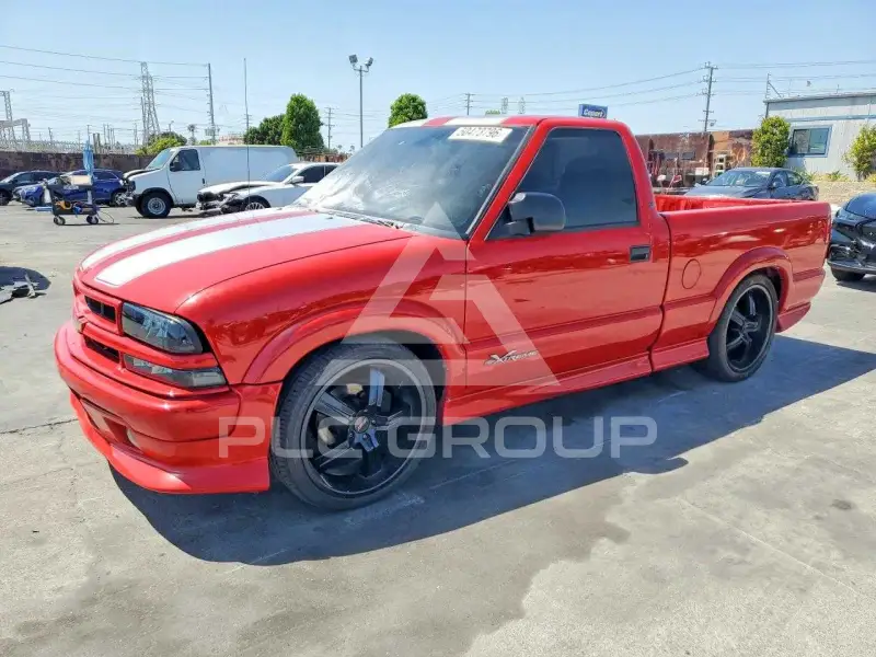 2001 Chevrolet S10 photo