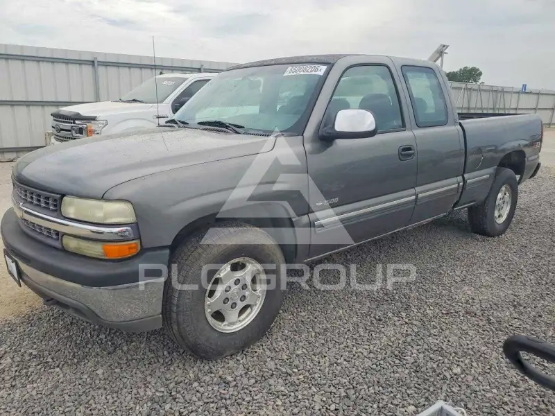 2001 Chevrolet Silverado photo