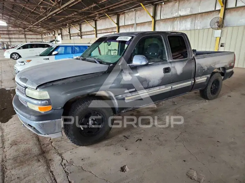 2001 Chevrolet Silverado photo