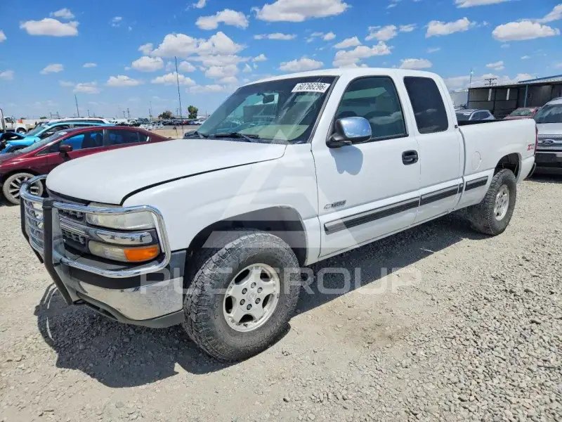 2001 Chevrolet Silverado photo