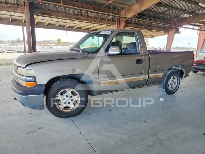 2001 Chevrolet Silverado photo
