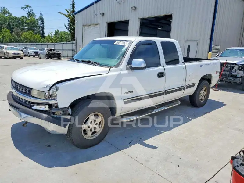 2001 Chevrolet Silverado photo
