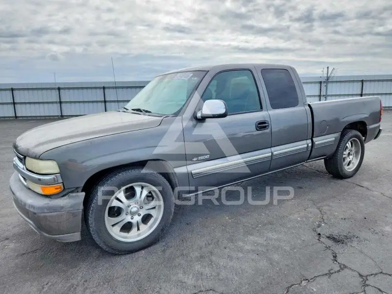 2001 Chevrolet Silverado photo
