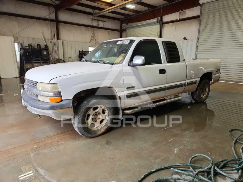 2001 Chevrolet Silverado photo