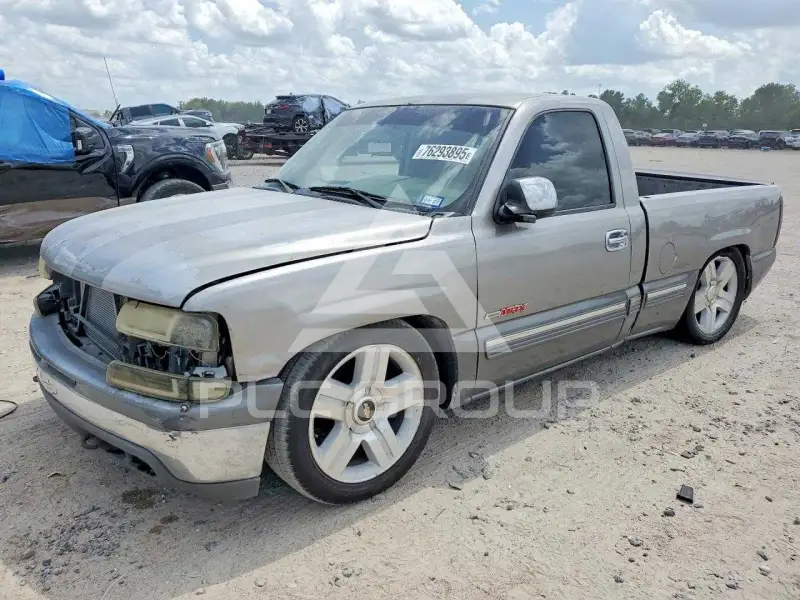2001 Chevrolet Silverado photo