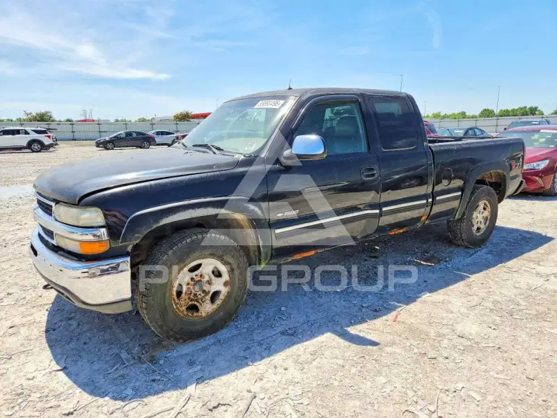 2001 Chevrolet Silverado photo
