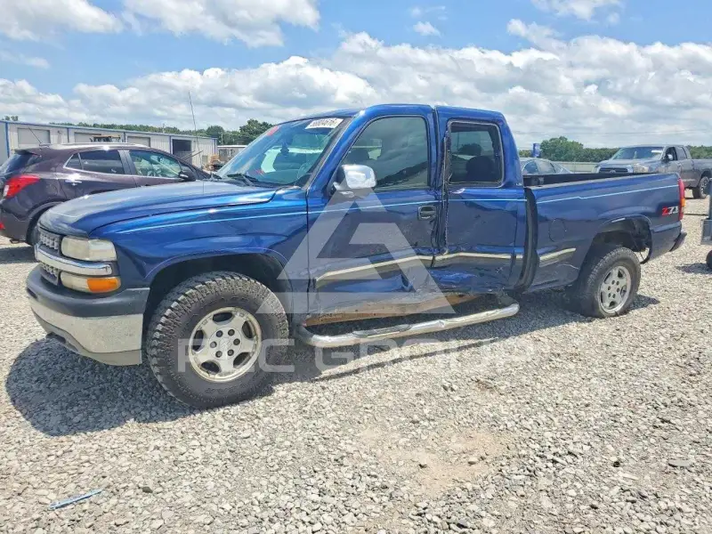 2001 Chevrolet Silverado photo