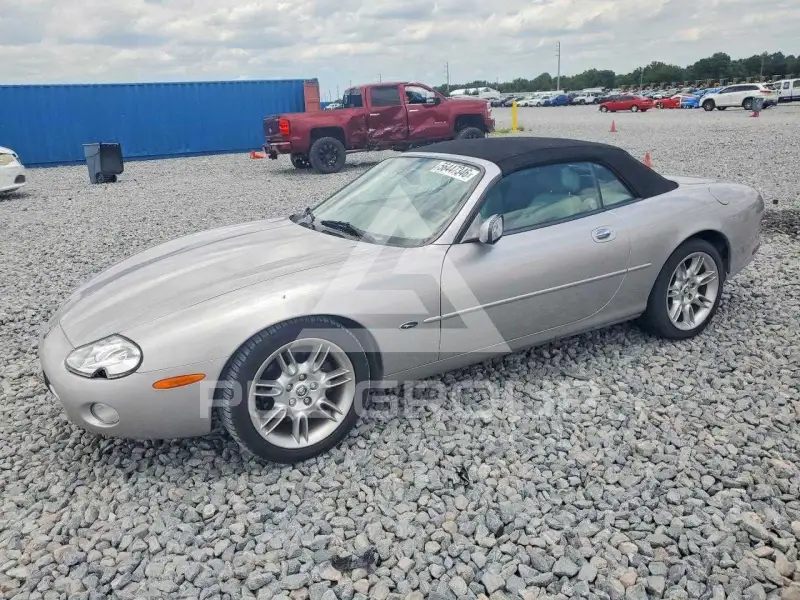 2001 Jaguar XK8 photo