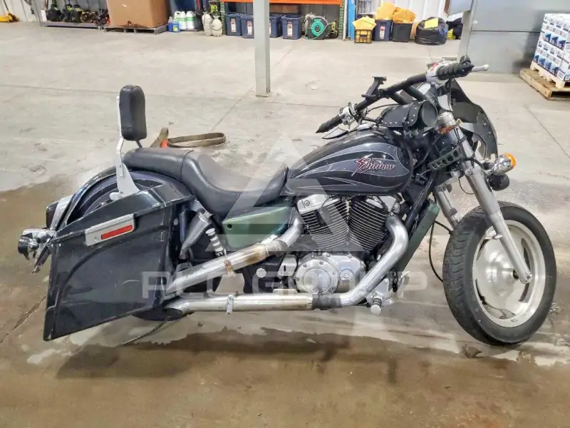 2001 Honda VT photo