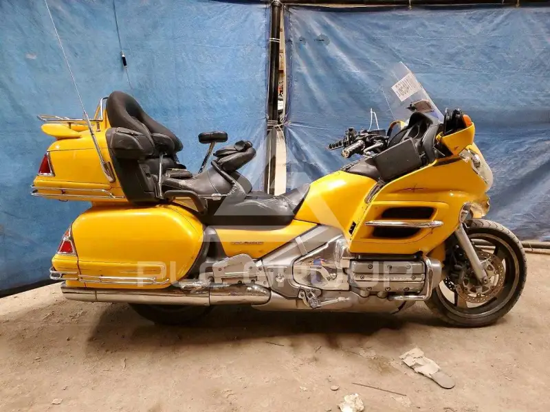 2001 Honda GL фото