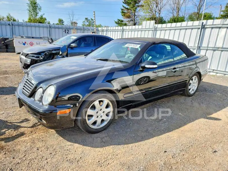 2001 Mercedes Benz CLK фото