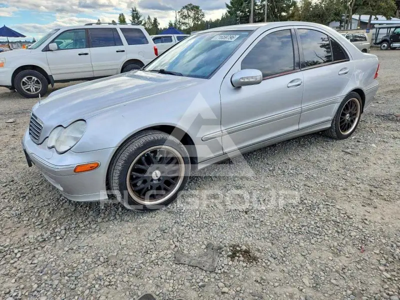 2001 Mercedes Benz C-Class photo