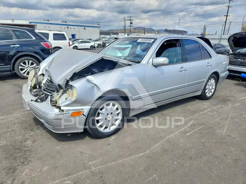 2001 Mercedes Benz E-Class photo