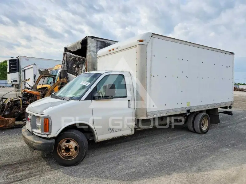 2001 GMC Savana photo