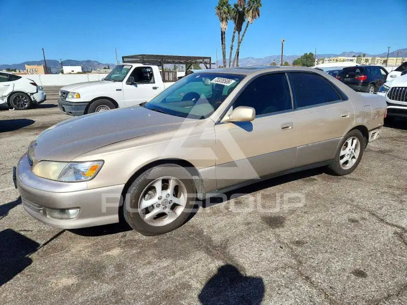 2001 Lexus ES300 photo