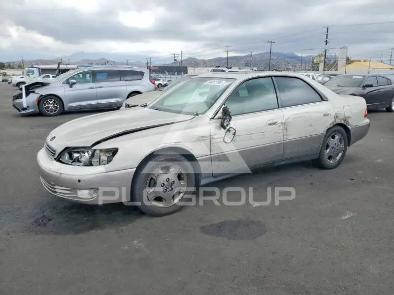 2001 Lexus ES300 photo