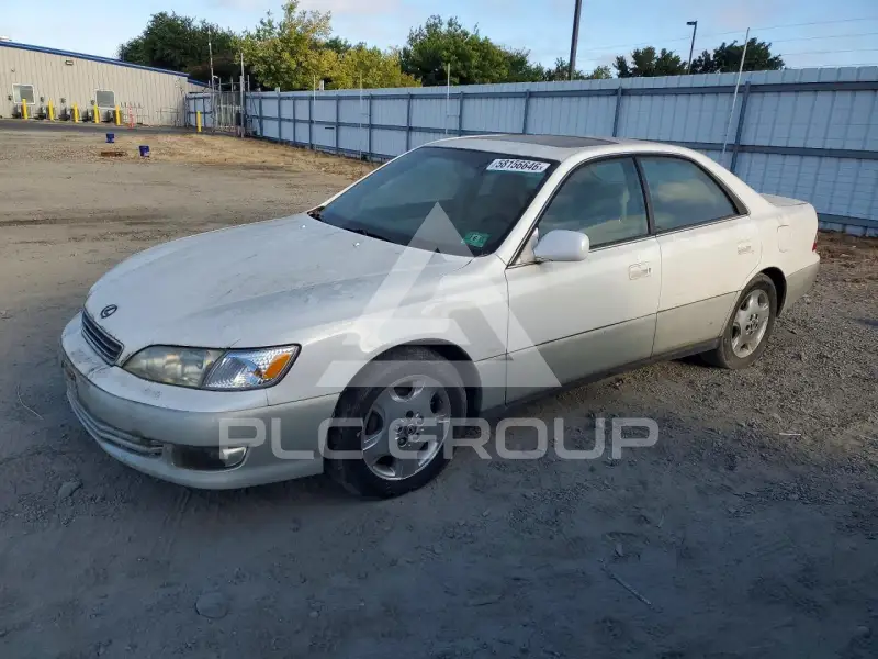 2001 Lexus ES300 photo