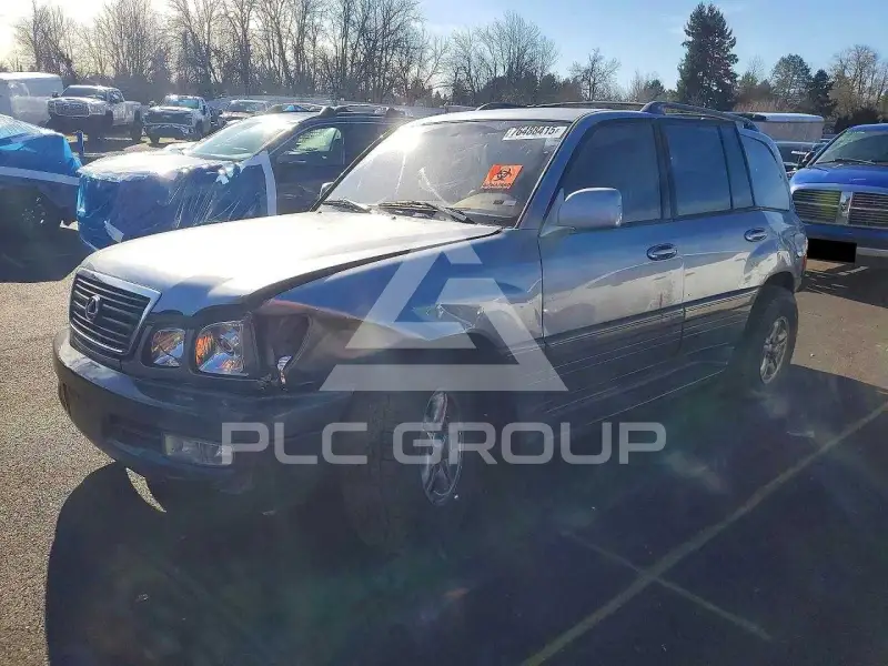 2001 Lexus LX470 photo
