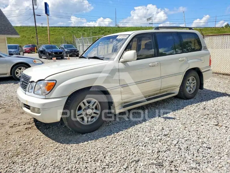 2001 Lexus LX470 photo