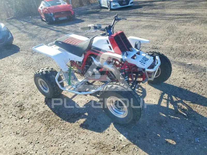 2001 Yamaha  фото