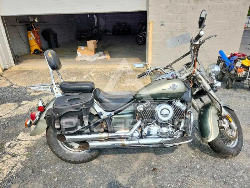 2001 Yamaha XVS650 фото