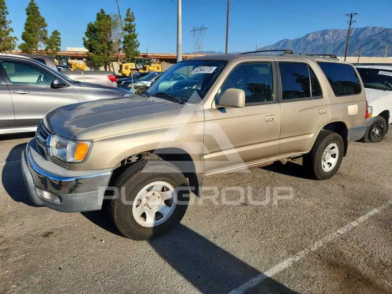 2001 Toyota 4 RUNNER photo