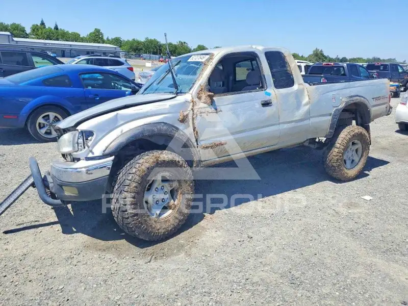 2001 Toyota TACOMA photo