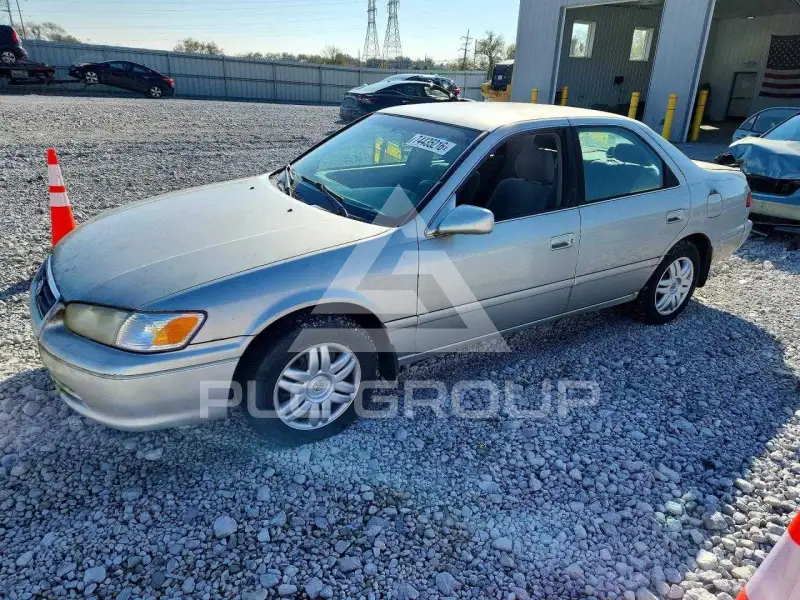 2001 Toyota CAMRY фото
