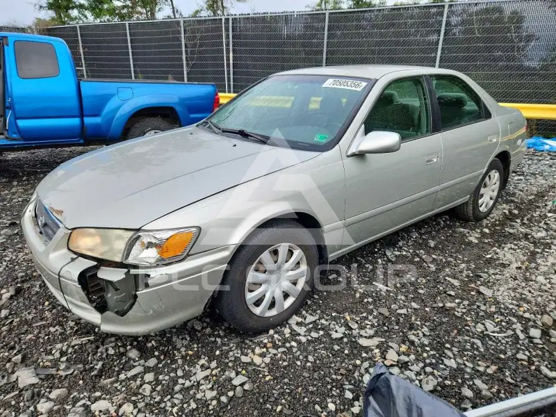 2001 Toyota CAMRY фото