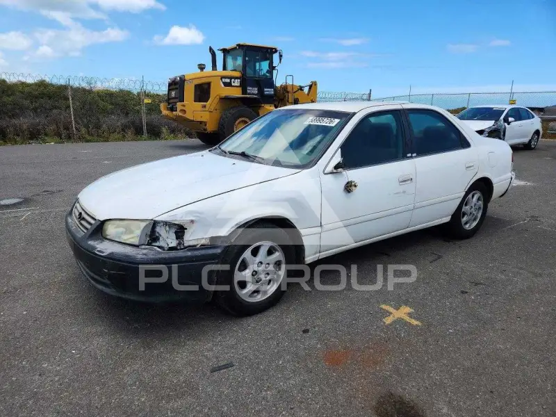 2001 Toyota CAMRY фото