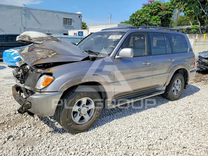 2001 Toyota LAND CRUISER photo