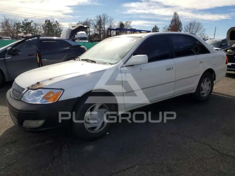 2001 Toyota AVALON photo