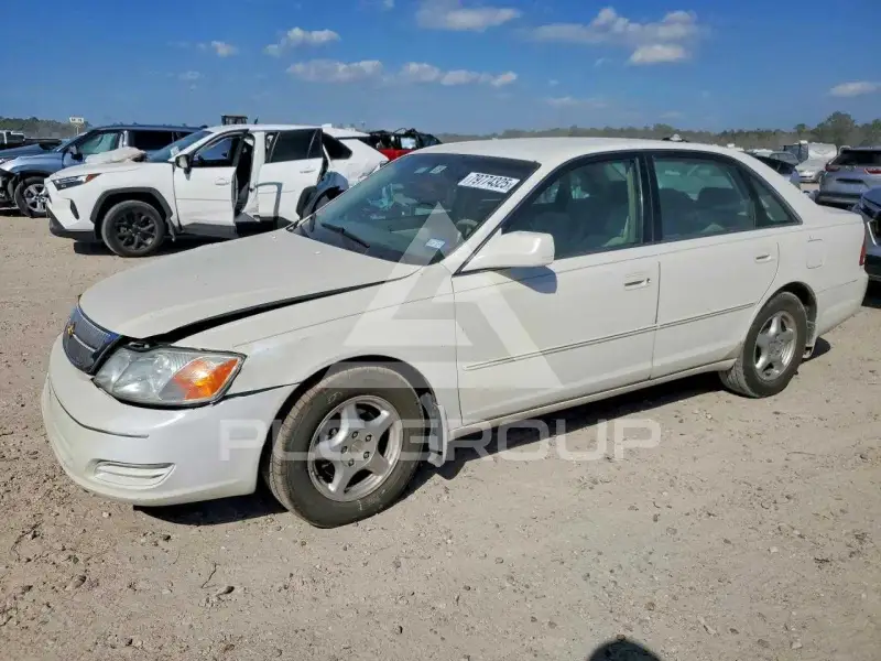 2001 Toyota AVALON фото