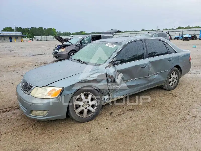 2001 Toyota AVALON фото