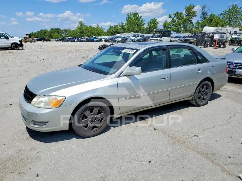 2001 Toyota AVALON фото