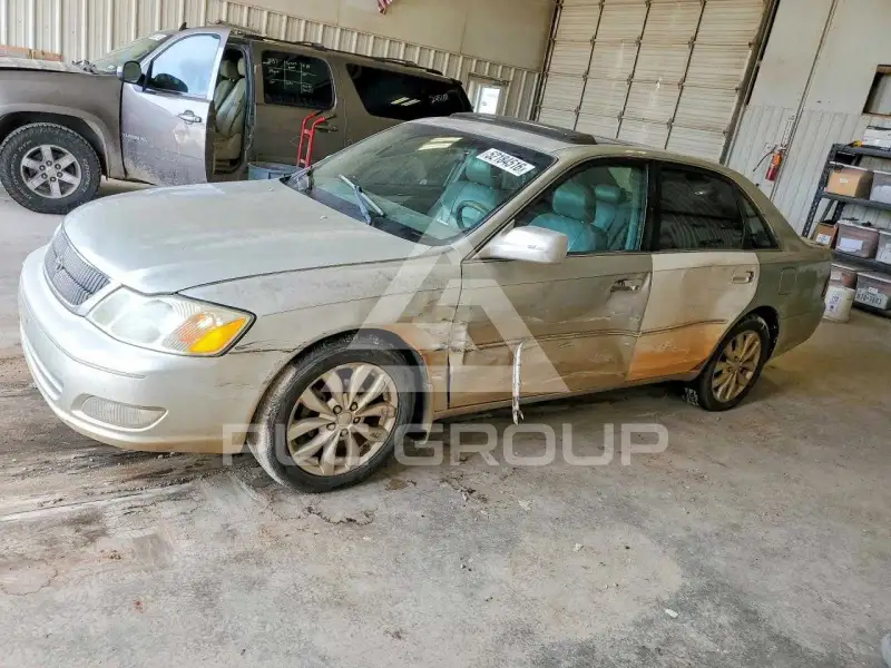 2001 Toyota AVALON фото