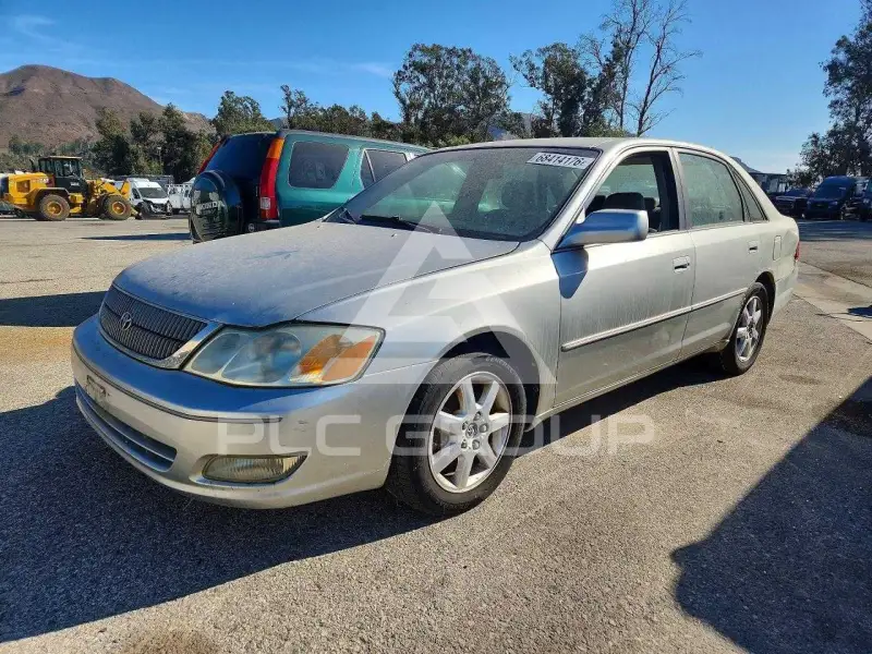 2001 Toyota AVALON фото